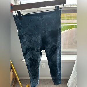 Beyond yoga leggings